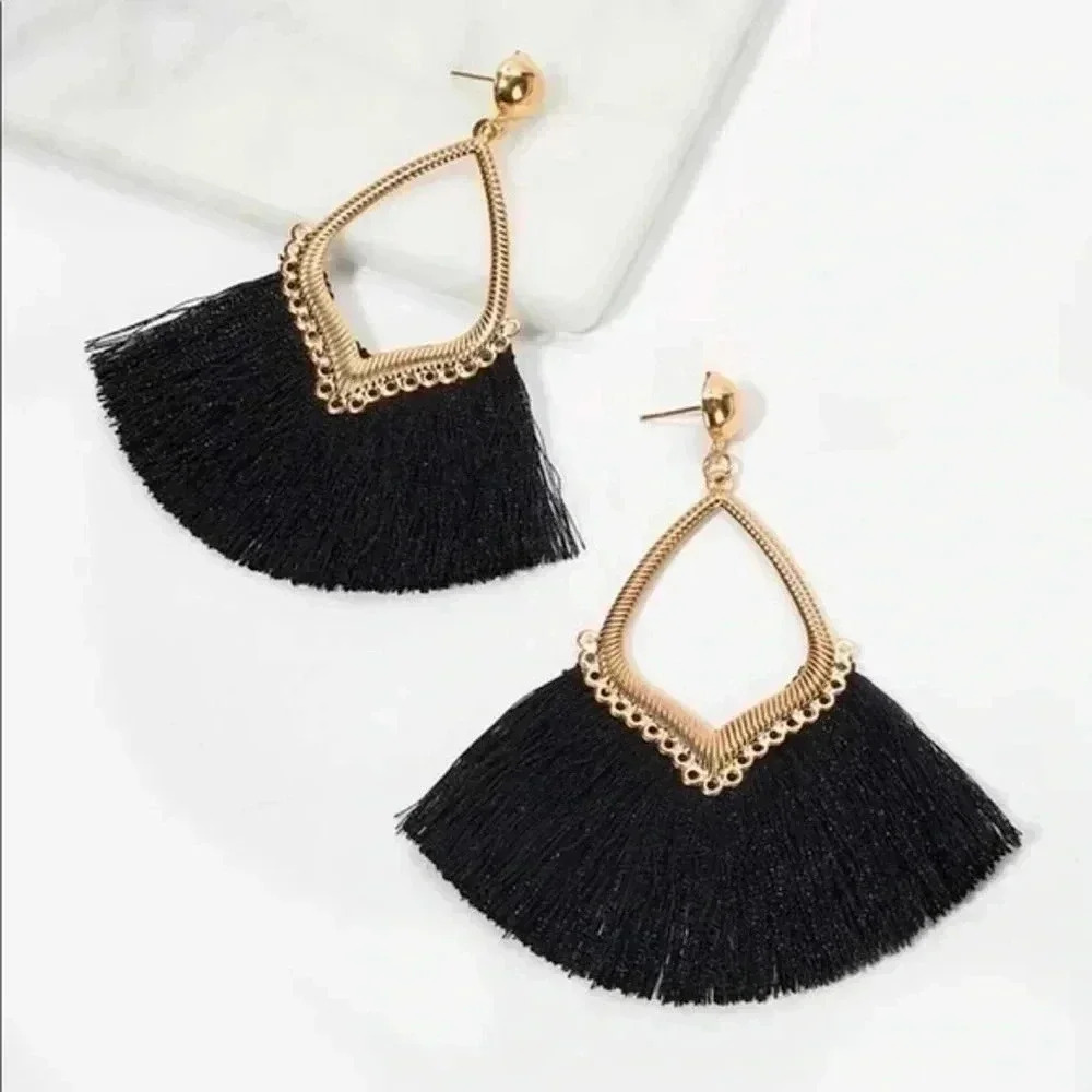 Bohemian Yarn Tassel Fringe Fan Shape Tribal Fringe Boho Drop Statement Earring